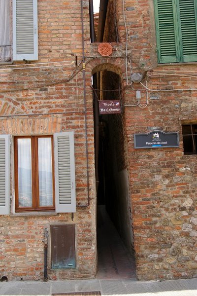 Vicolo Baciadonne